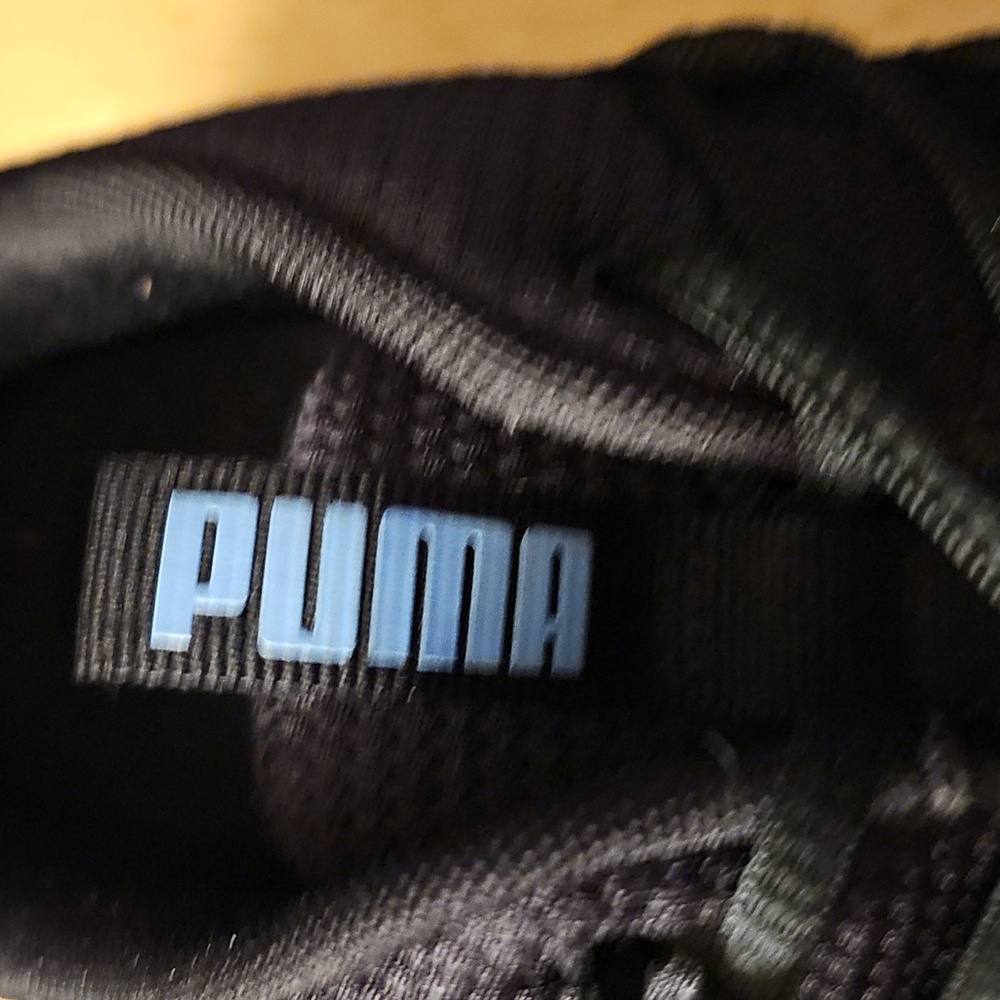 Puma - Picture 3 of 4